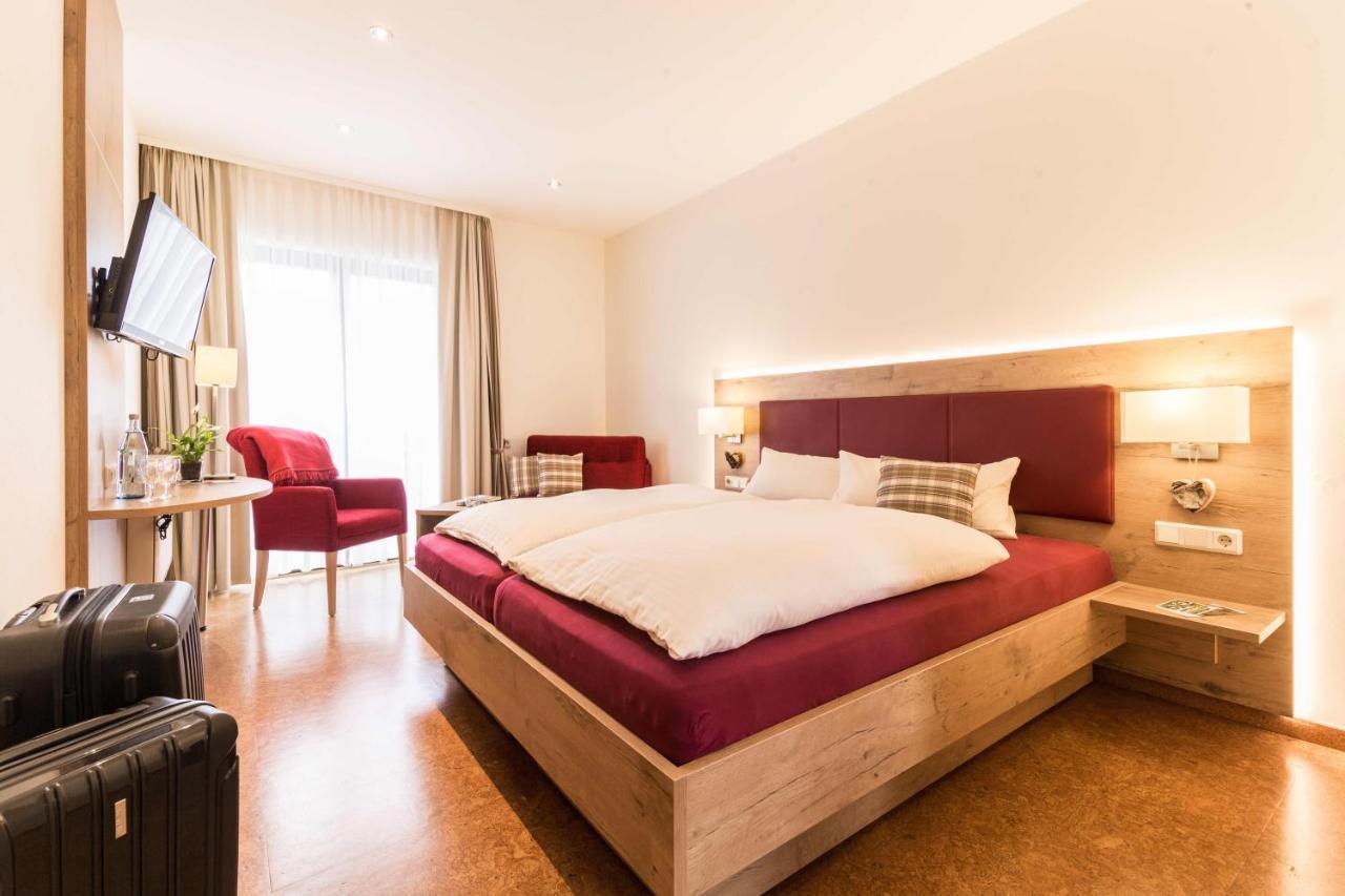 Schmidtburger Hof Hotel *