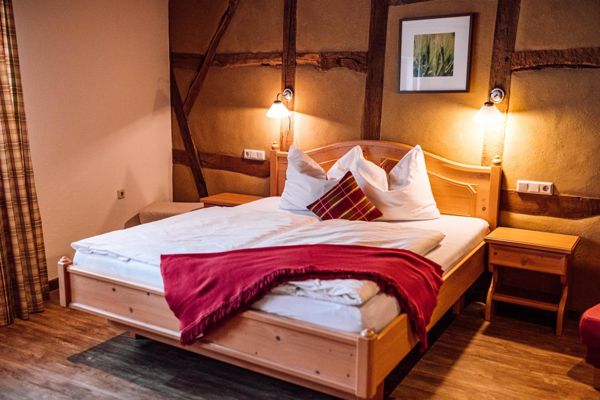 Schmidtburger Hof Hotel *